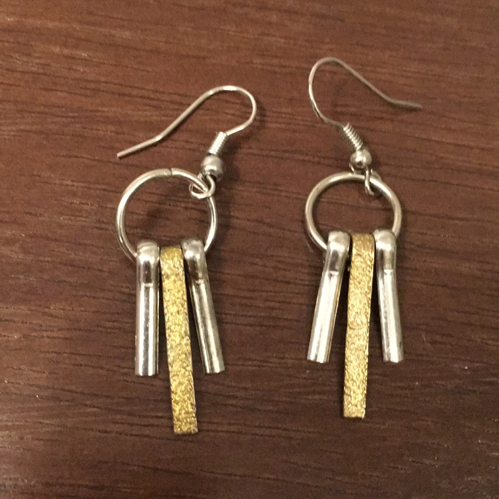 💎SALE💎 dangling mix silver and gold earrings